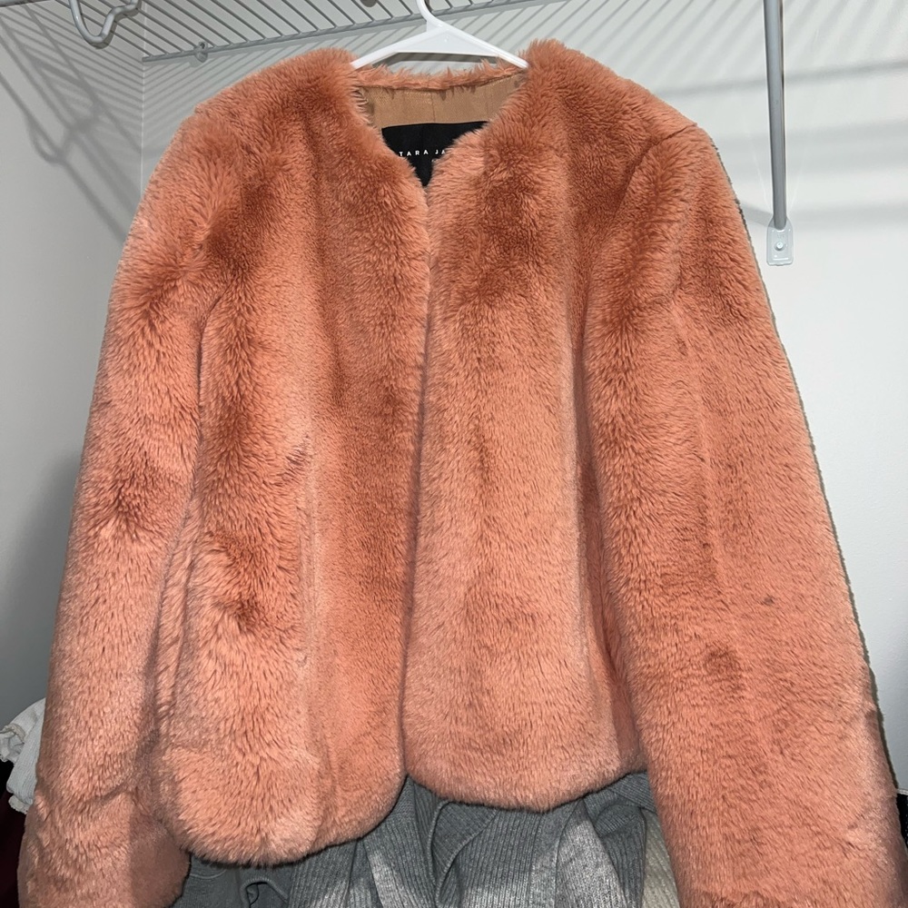 Tara Jarmon fake fur pink jacket
